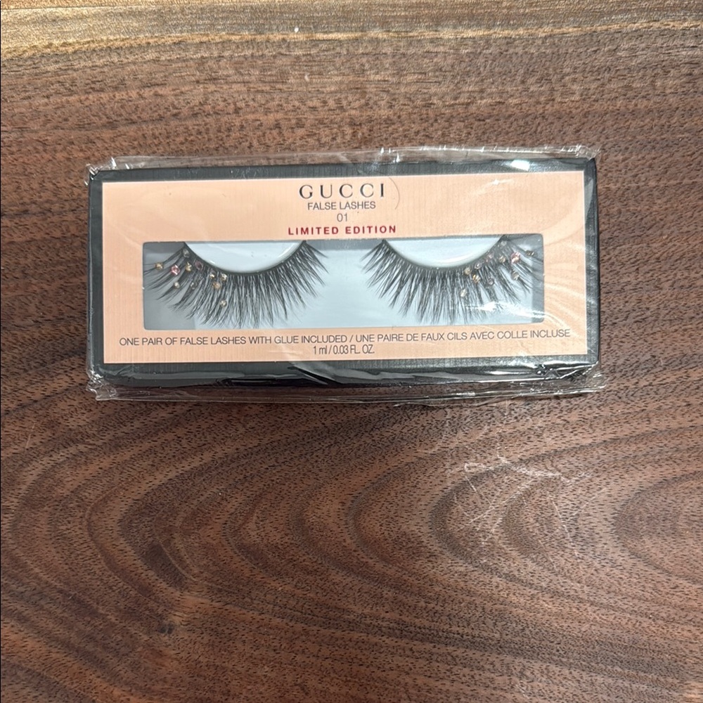 Gucci Limited Edition False Lashes - Black